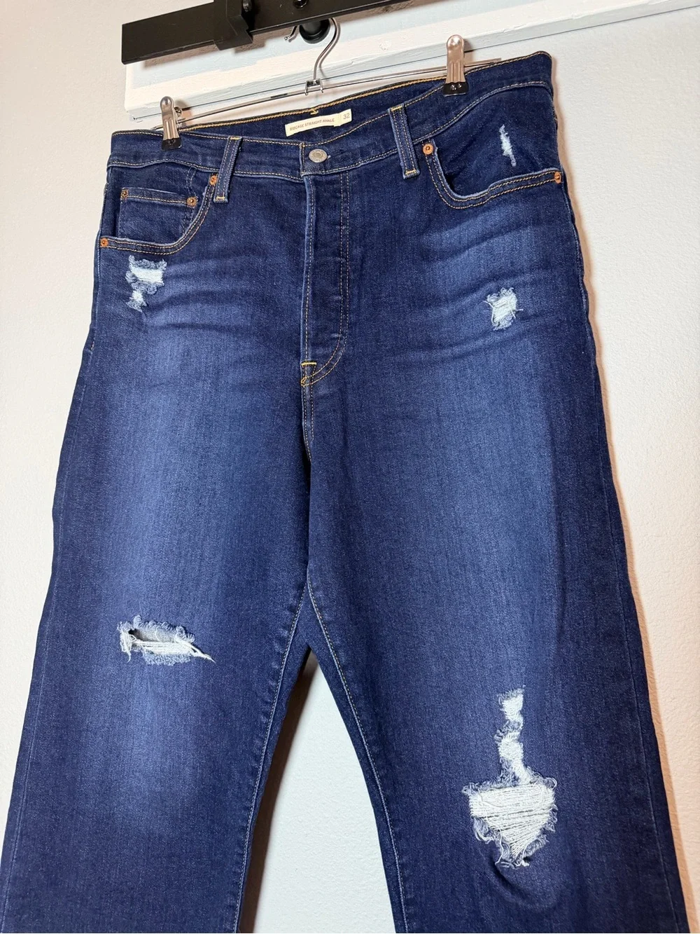 Levi's Women's Ribcage Straight Ankle Jeans 32 Dark Wash Distressed High Rise